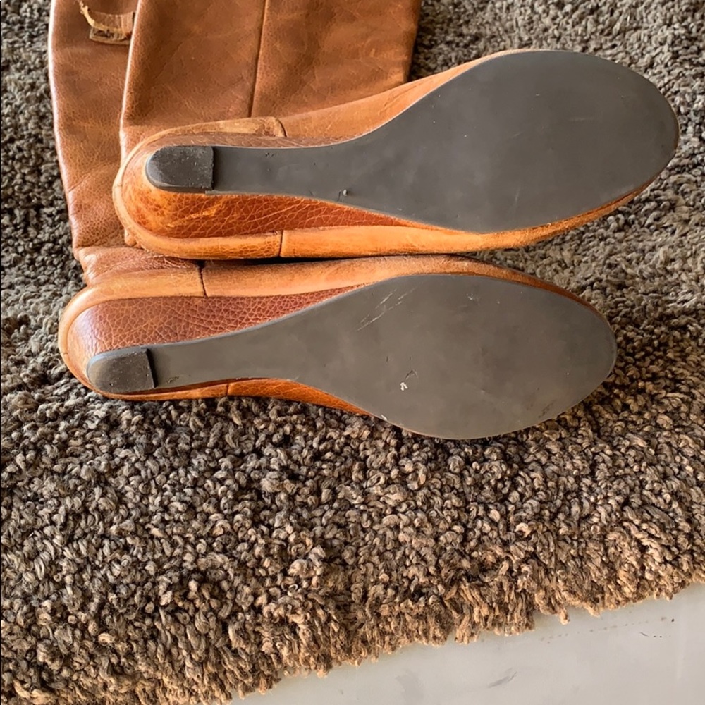 Boots - Picture 3 of 4